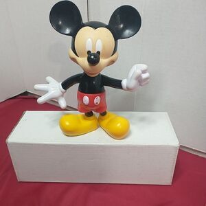 Vtg Walt Disney Attraction Mickey Mouse Hard Plastic Figure . Condition is Used.